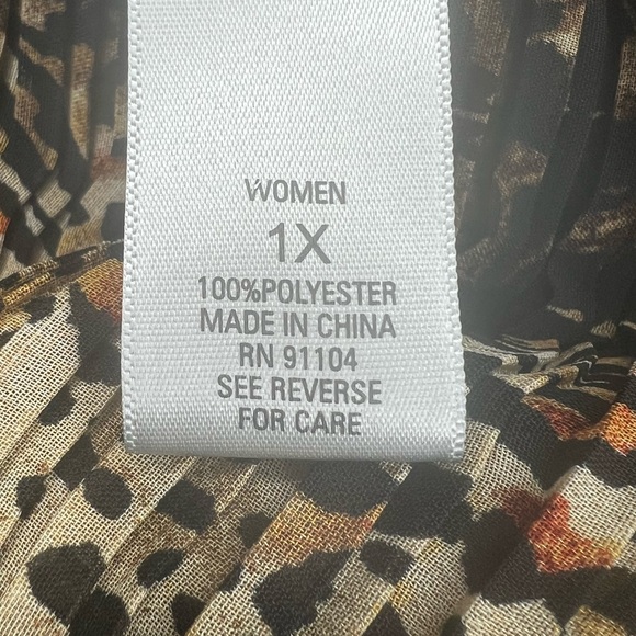 Dressbarn Animal Print Pleated Blouse - 1X - Picture 14 of 15